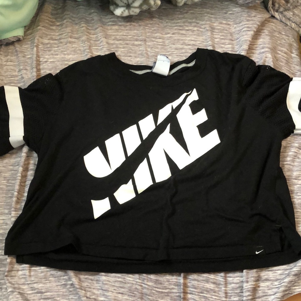 Nike Crop Top